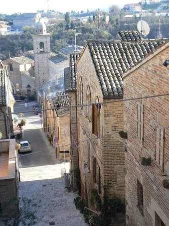 The Narrowest Alley in Italy