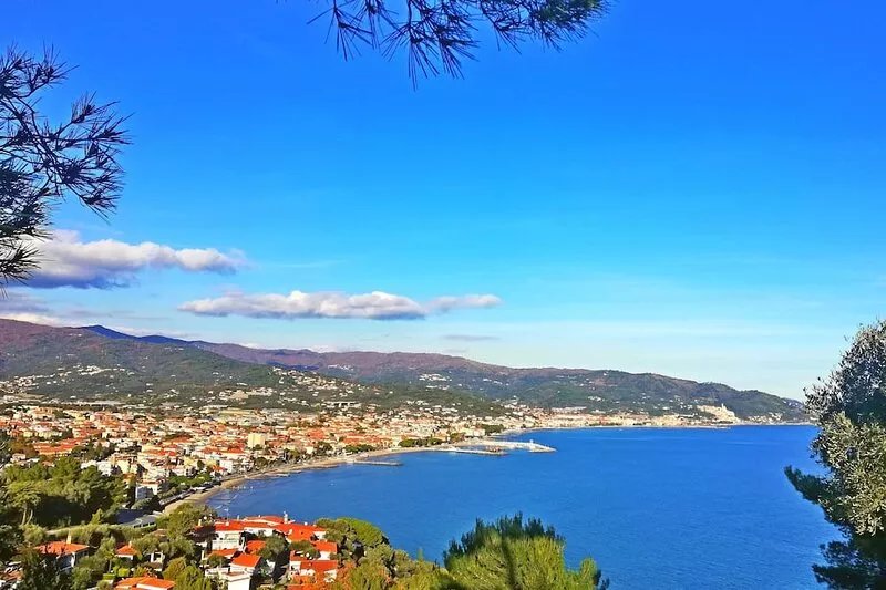 Case Vacanze Borgo Faraldi - La Bottega del Fabbro