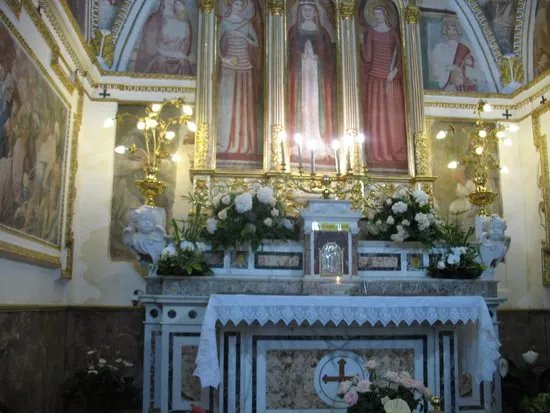 Santuario di Santa Maria a Parete (Regina delle Vittorie)