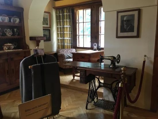 Renner Museum fuer Zeitgeschichte