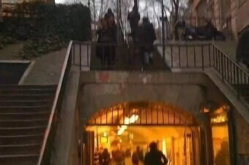 Under the roofs of Montmartre, romantic and comfortable- Wifi - Lift