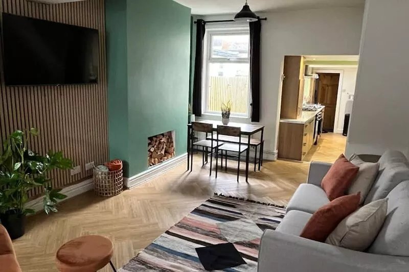 Cosy Home in Liverpool