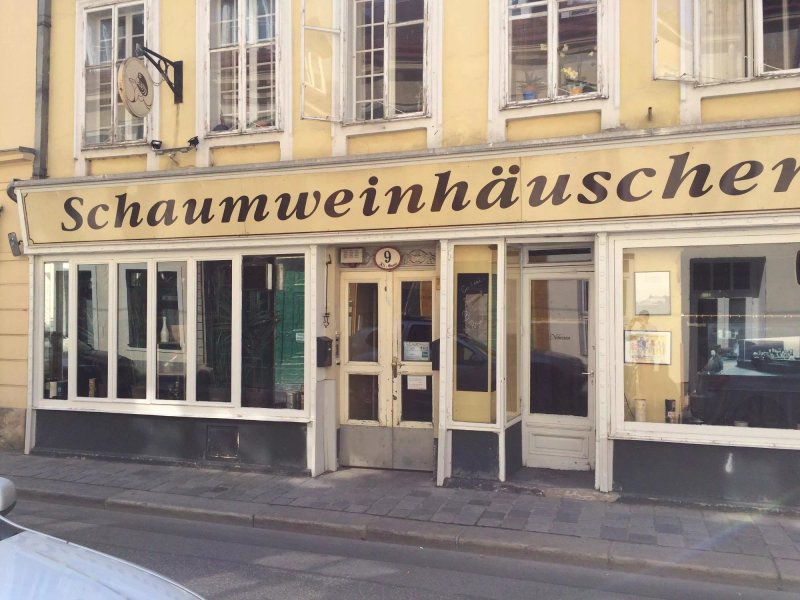 Schaumweinhauschen