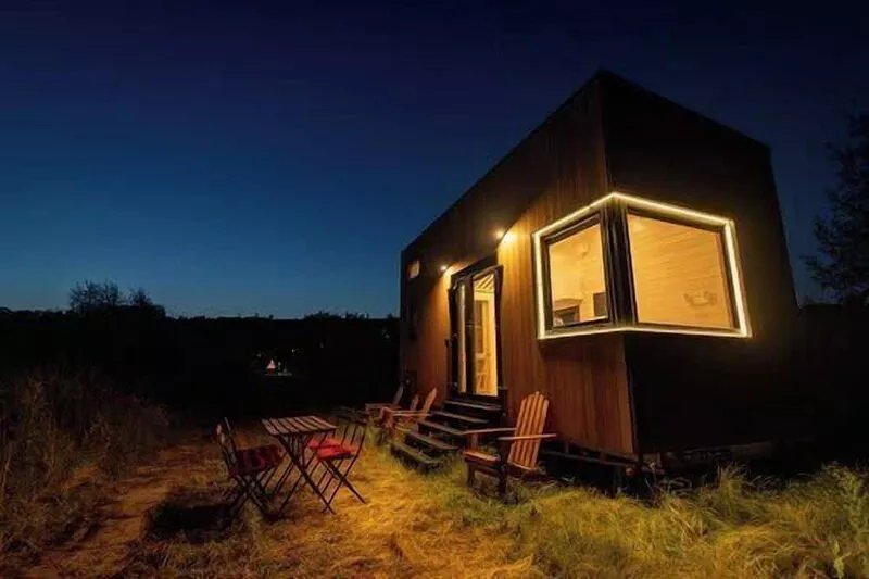Ezy House 2 by Tiny Away