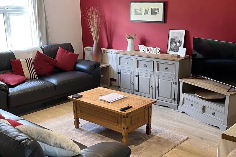 Atlantic Reach Cottage, Newquay.  Large 4 bed villa with leisure services & WiFi