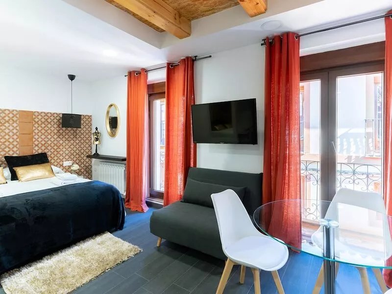 Housingleon- Five Rooms Barrio Húmedo