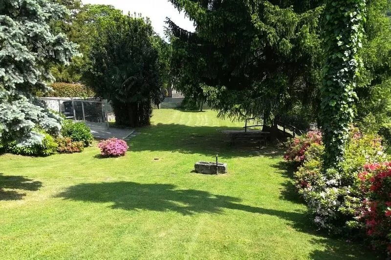 Detached 4-room house with large garden
