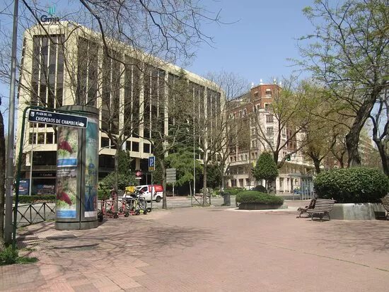 Plaza De Los Chisperos De Chamberi