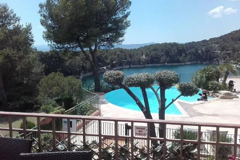 THE SHORES OF THE LAKE DRAMONT SAINT RAPHAEL T3 7 people
