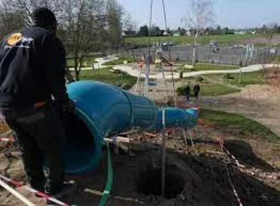 Aire De Jeux De Plein Air