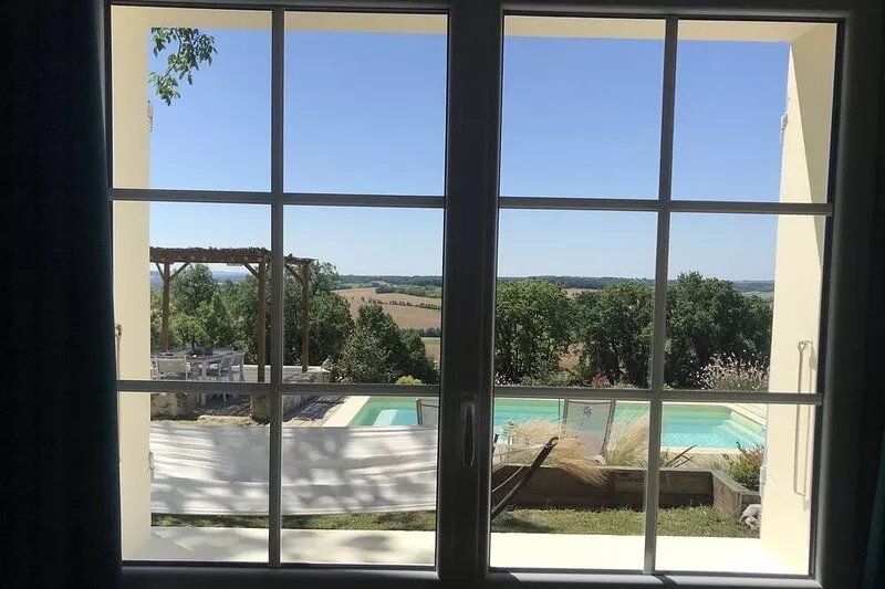 Very popular country house in a quiet location with private swimming pool
