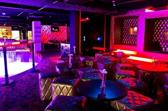 Maasikas Night Club