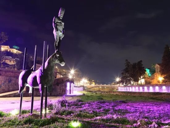 Monumento A Re Alarico