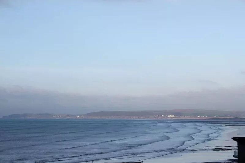Sea View apartment overlooking Bideford Bay and 5 minutes walk to the Beach