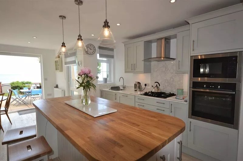Jan Dee Cottage -  a cottage that sleeps 6 guests  in 3 bedrooms