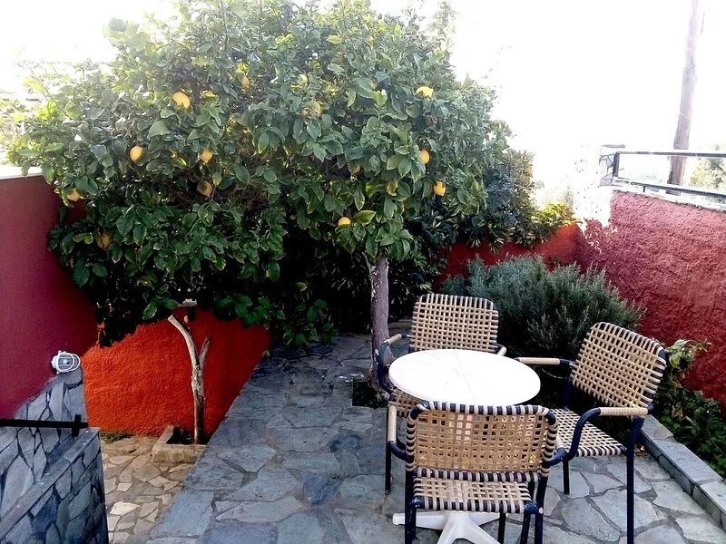 s.d apartment  is Located in Lávrion  is 10 minutes walk of the center