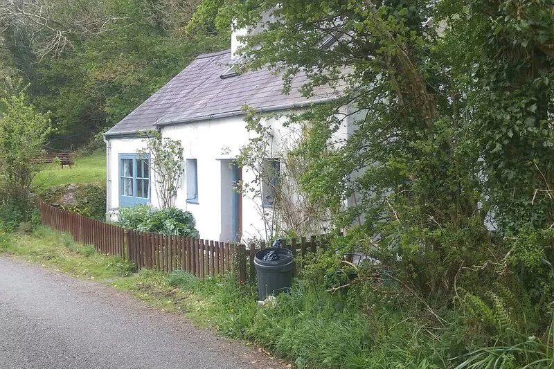 Charming Cottage in the Gwaun valley, near Newport