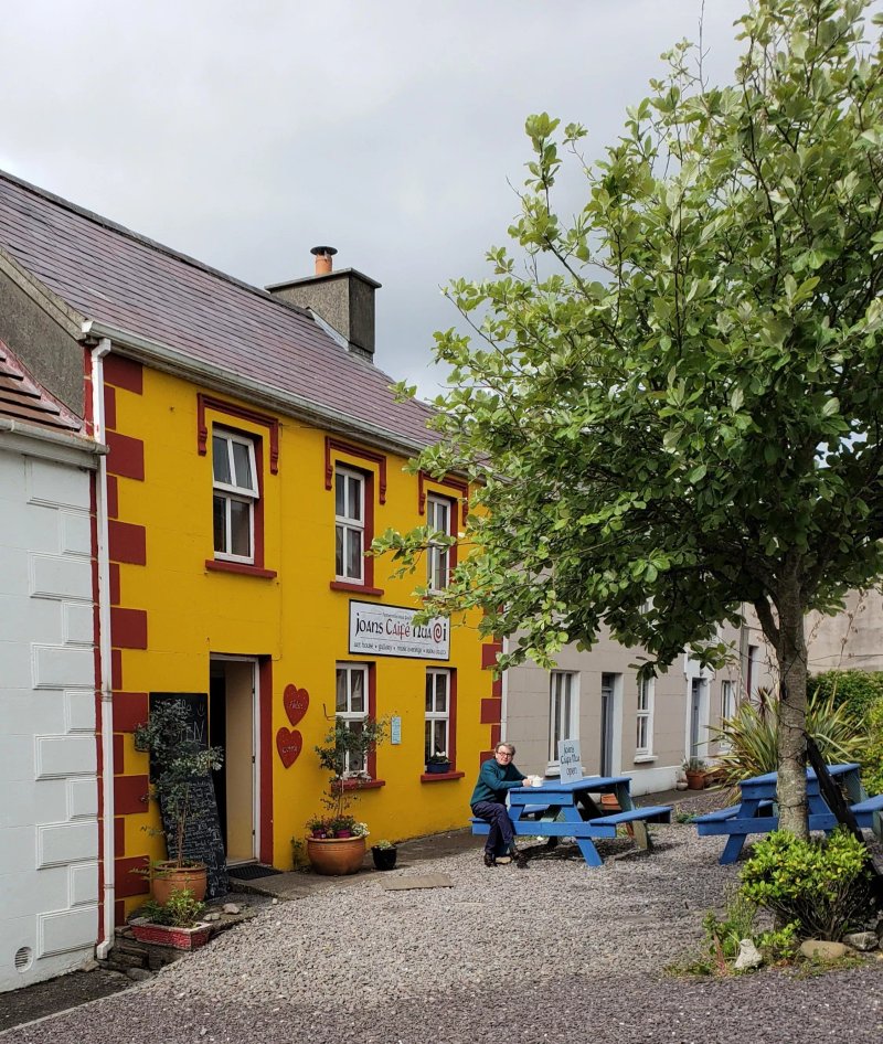 Joan's Cafe Nua