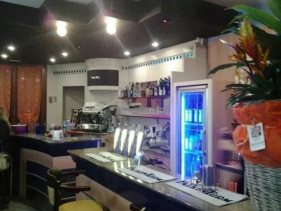 Glamour Cafe