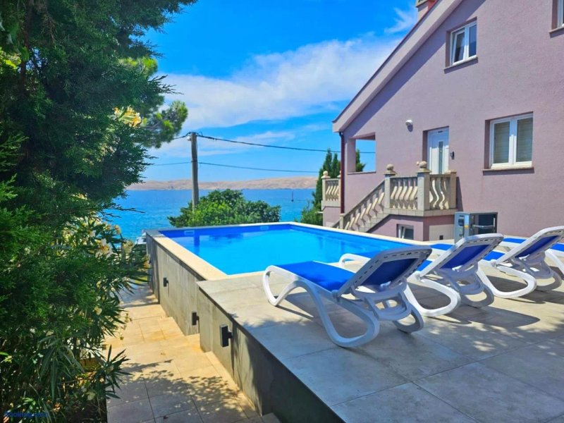 Beautiful Apartment Direct On The Beach With Breathtaking Sea View