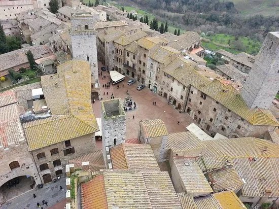 Torre Grossa (o Torre del palazzo del Podesta)