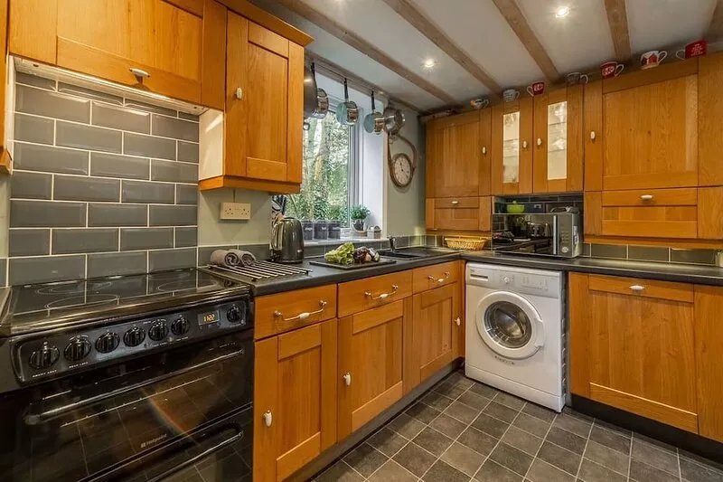 Norfolk Broads Comfy Cottage. 500 yds River. Suffolk Broadland Village/Beach