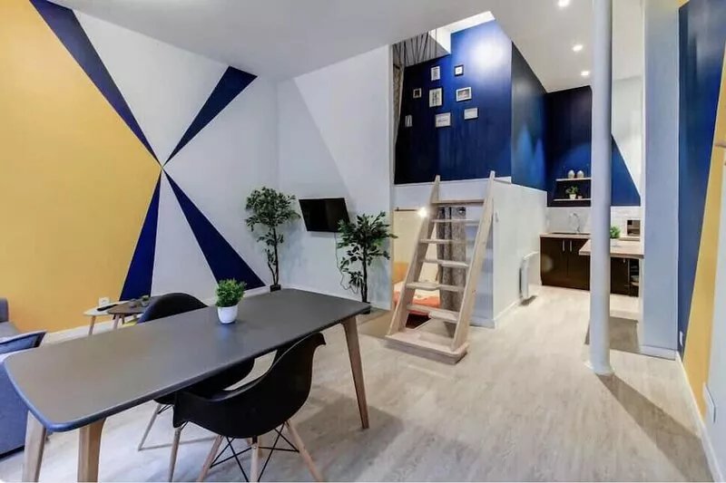 LA NANOU, APPART. LOFT 60m2 - PRIVATE YARD IN THE HISTORICAL CENTER OF DIJON