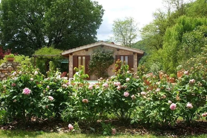 Casale Eredità cottage countryside Tiber Valley  private  pool 70 km North Rome