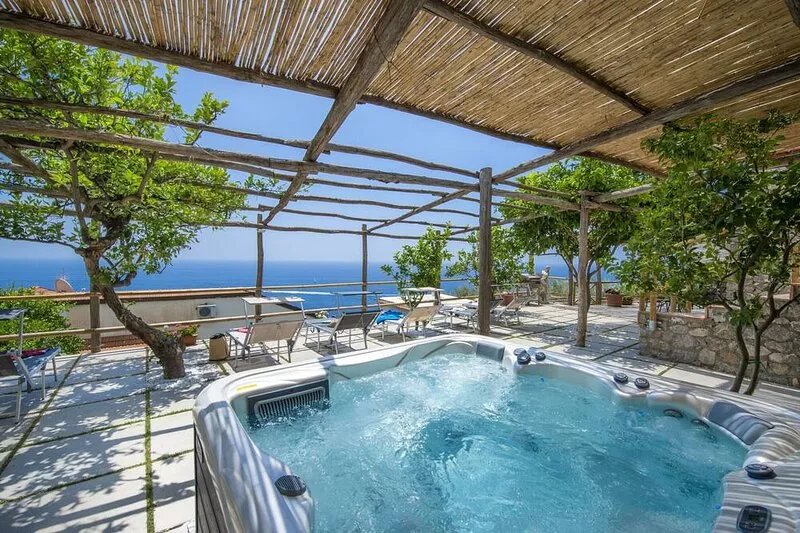 Il Riccio House - House with garden and breathtaking view