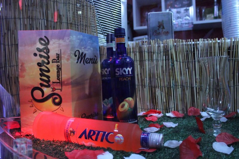 Sunrise Lounge Bar