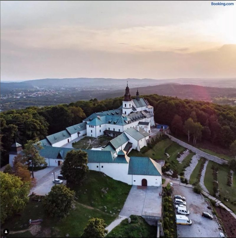 Karczowka Klasztor