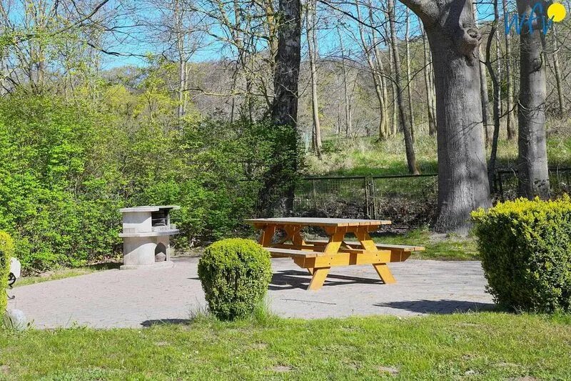 Vacation with a west-facing terrace and a view of the countryside!