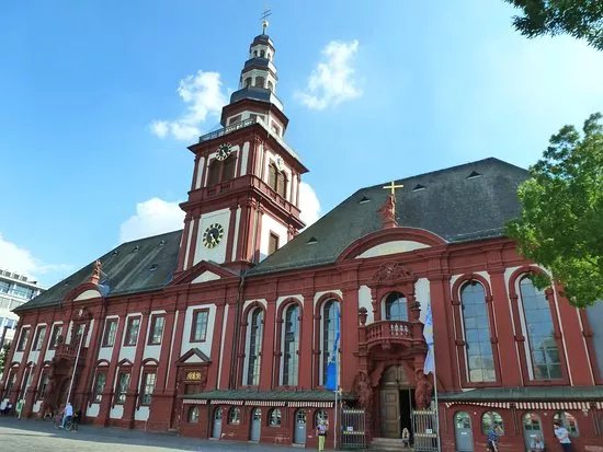 Altes Rathaus und Pfarrkirche St. Sebastian