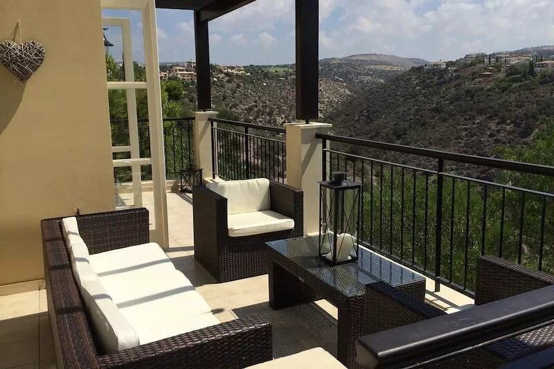Luxury 3 bed villa, 5 mins to all resort facilities. Next to the pool.