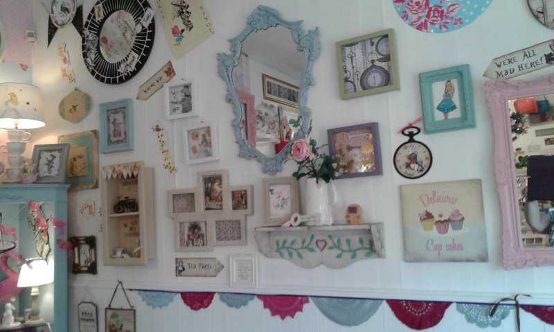 Nic Nocs vintage tearoom