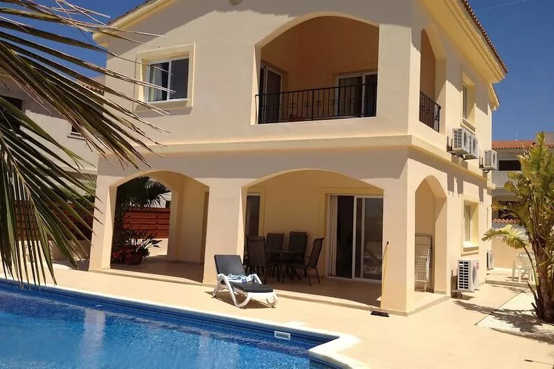 Luxury Holiday Villa, spectacular sea views/mountains (close to village)