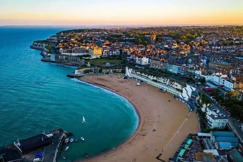 Luxury Ocean & North Foreland Golf View Escape By ADLIV