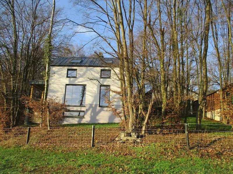 The shelter "under the trees": lodging for rural stay for 4 to 6 people.