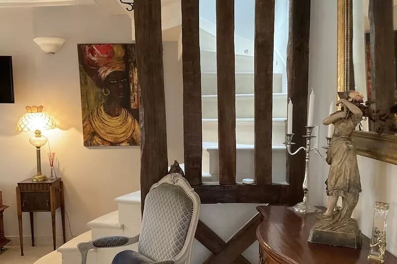 CHARMING HOUSE TYPE LOFT COMFORTABLE QUIET NEAR CENTER BAYEUX