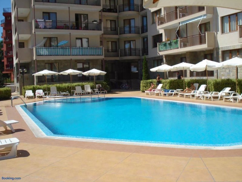 Summer Breeze Apartments
