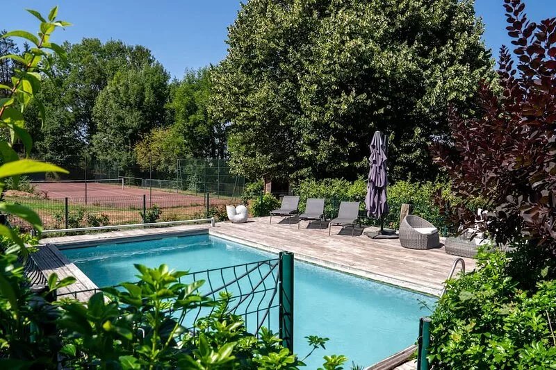 Property 1km from Honfleur with heated swimming pool, tennis court for