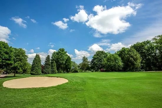 The Warren Golf and Country Club