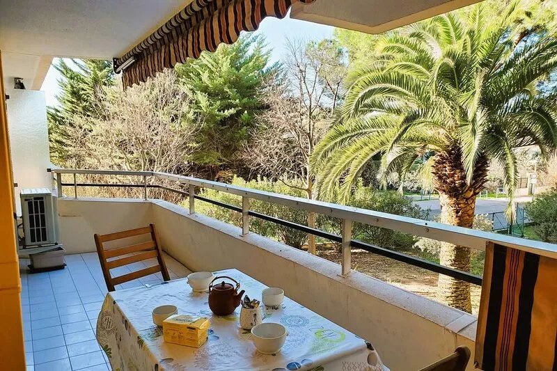 MIOUGRANO T2 55m2 Bright Air-conditioned Beach Swimmingpool Parking