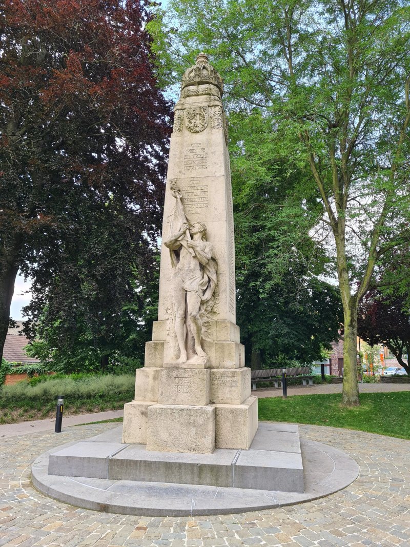 Herdenkingsmonument Den Bluuten Pompier