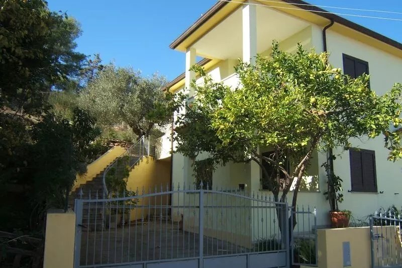 Bright apartment - sea view - a few km from Budoni