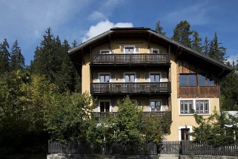 Large mountain chalet with sauna near the ski lifts of Crans-Montana