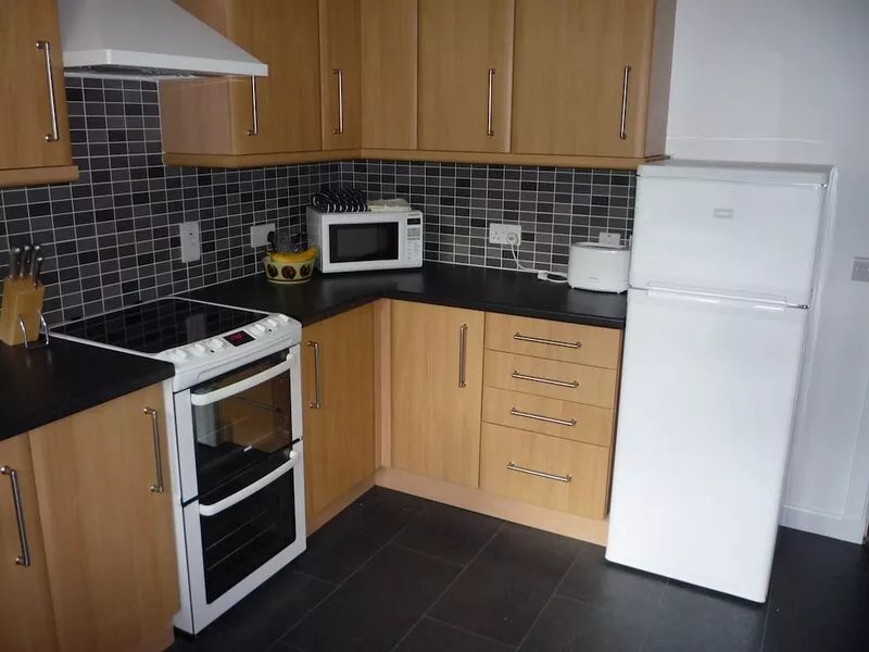 Well appointed detached bungalow with enclosed rear garden