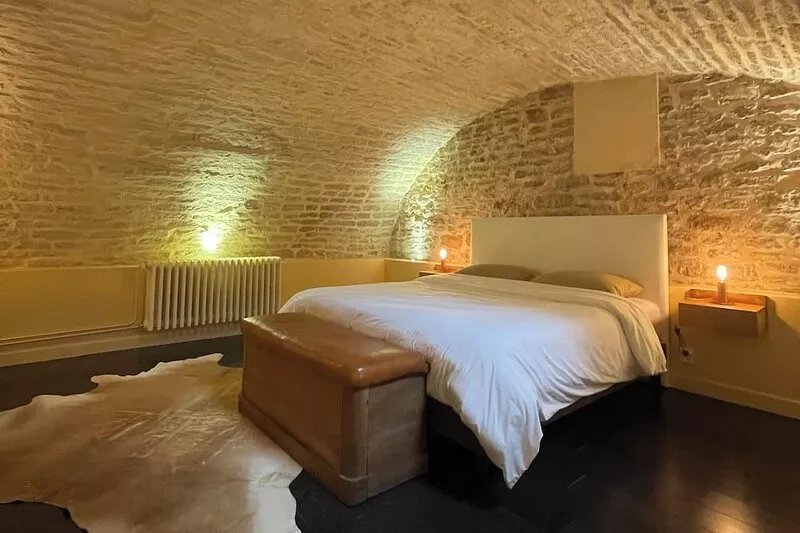 Reversed duplex apartment in the historical center of Dijon