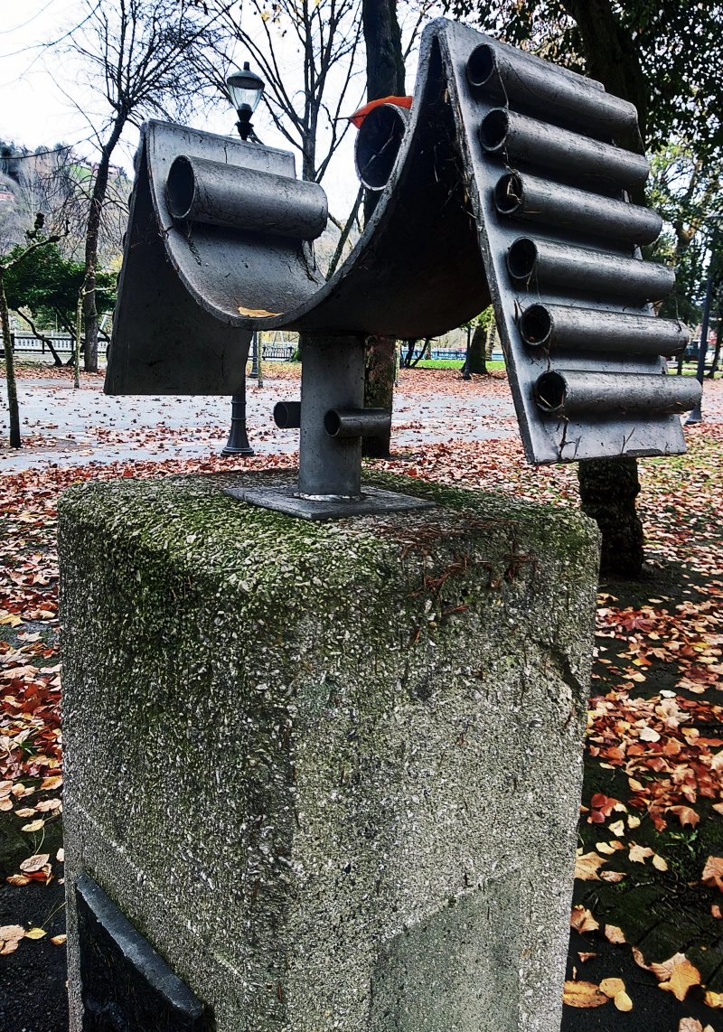 Monumento <Mujer>