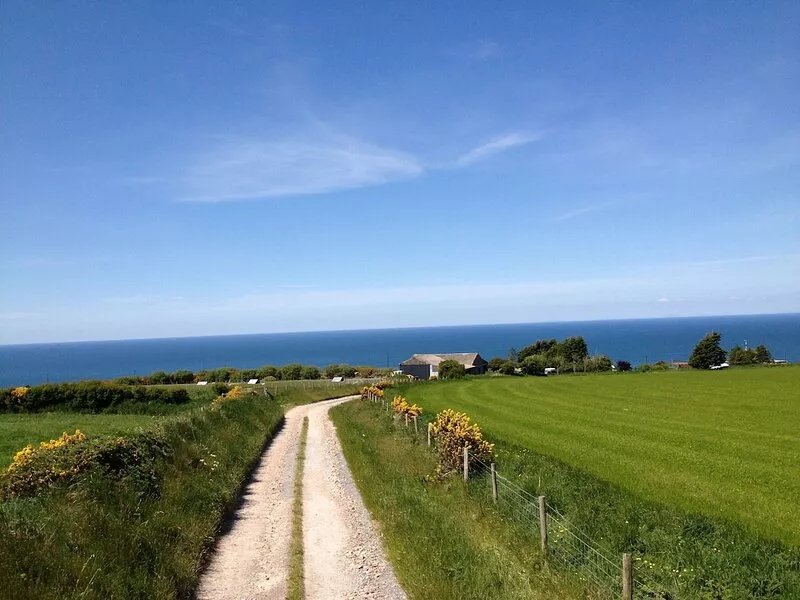2 Byre cottages- Dog friendly cosy cottage with stunning views of the sea